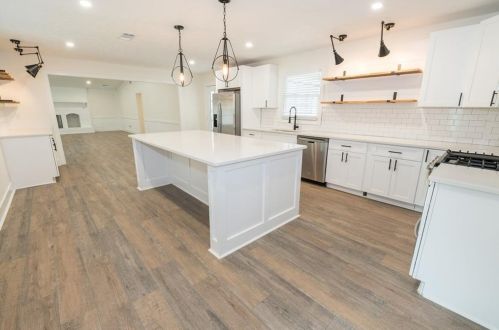 1246 Raintree Dr, Lithonia GA 30078-2122 exterior