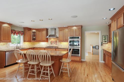 56 Normandy Ct, Middletown NJ 07748-3221 exterior