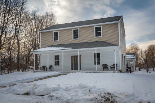 37 Littleworth Rd, Dover, NH 03820-4314