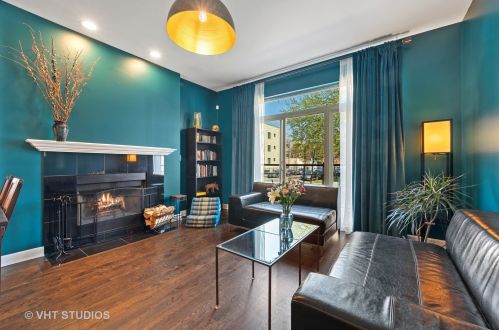 2659 Thomas St, Chicago, IL 60622-3462