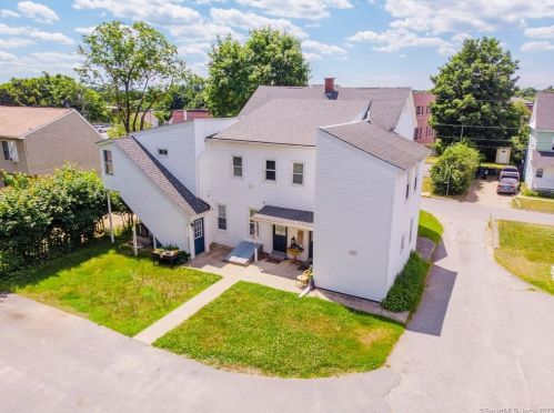 44 High St, Killingly CT 06239-3017 exterior