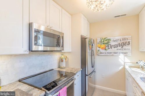 411 Fairfax St, Alexandria VA 22314-3809 exterior