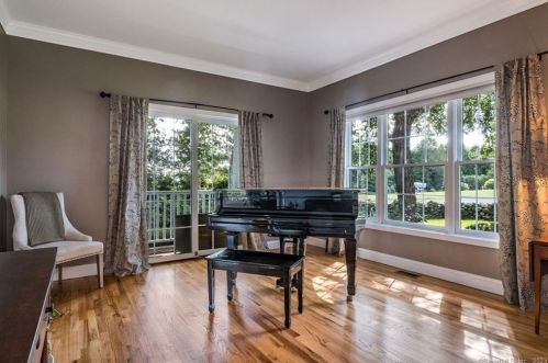 26 Overlook Farms Rd, Deep River CT 06419-1337 exterior