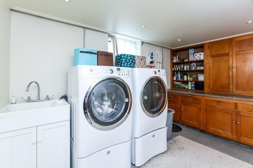 1360 Hartford Ave, Saint Paul MN 55116-1648 exterior