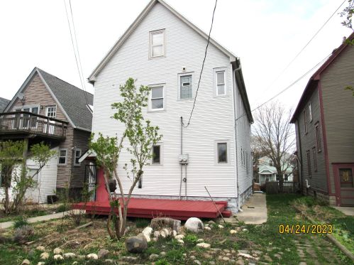 2527 Fratney St, Milwaukee WI  53212-2948 exterior