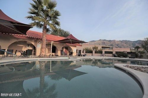 5677 Camino De La Noche, Tucson AZ  85718-4420 exterior