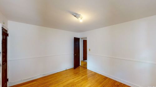 9 Birch Dr, Huntington Station NY 11746-3003 exterior