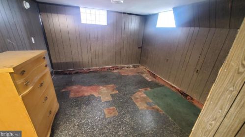 1032 Toll St, Chester PA 19022-1451 exterior