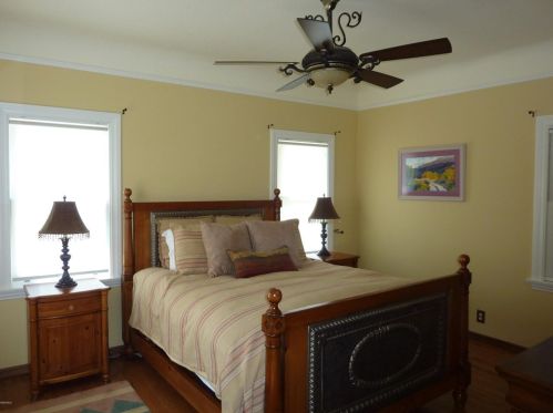 636 5 St, Oxnard CA 93030-6520 exterior