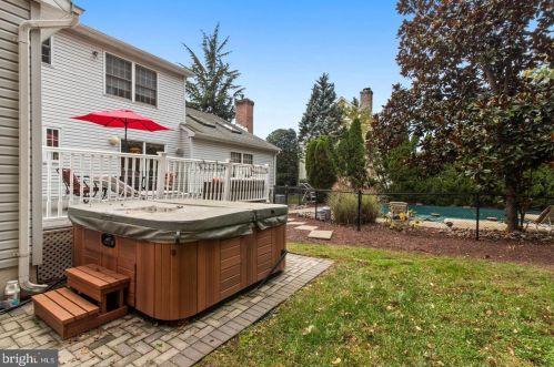 35 Alessio Ter, Trenton NJ 08620-9772 exterior