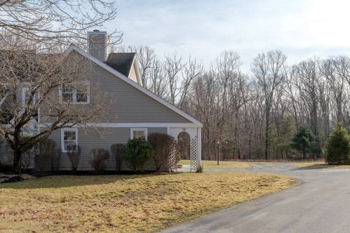 18 Ipswich Woods Dr, Ipswich MA  01938-1625 exterior