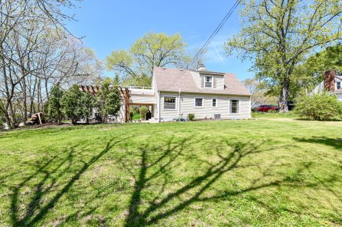 1206 121, Milwaukee WI 53226-3109 exterior