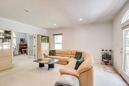 102 King St, Edison NJ 08820-1023 exterior