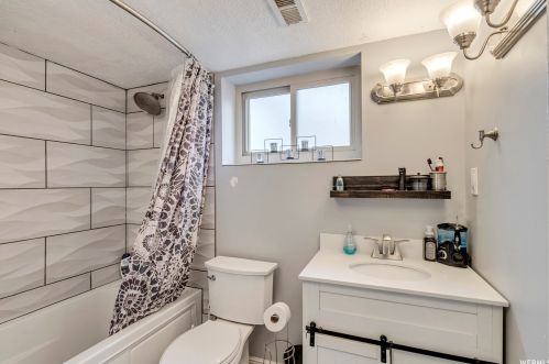 1394 8175, Sandy UT 84093-6617 exterior