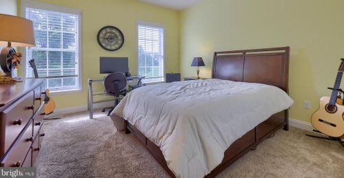 1404 Banner Dr, Lancaster PA 17601-4580 exterior