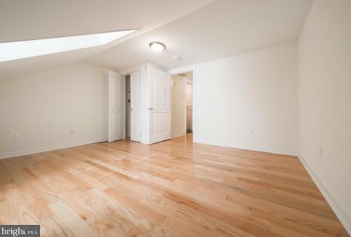 520 4 St, Philadelphia PA 19140-2417 exterior