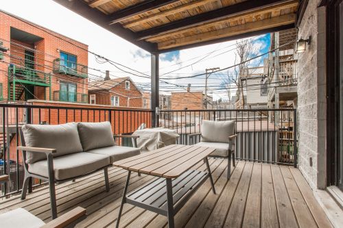 2003 Superior St, Chicago IL  60612-1391 exterior