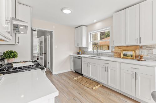 185 85th St, Milwaukee WI  53226-4601 exterior