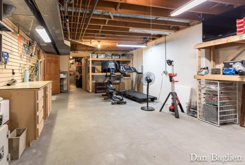 1069 Randall Rd, Meskegon MI 49441-4870 exterior