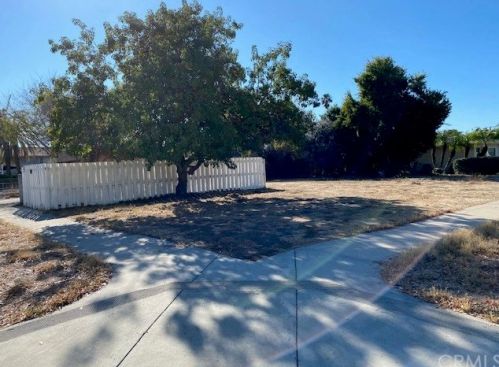 1244 Grove Pl, Fullerton, CA 92831-3304