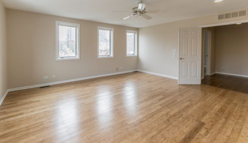 2014 Lincoln Ave, Chicago IL 60614-4598 exterior