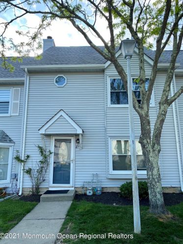 47 Colonial Ct, Jackson Twp, NJ 08527-2264
