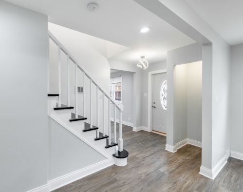 5009 Lavergne Ave, Chicago IL 60638-5831 exterior