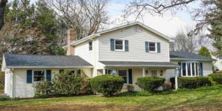 120 Berkshire Dr, Rochester, NY 14626-3817