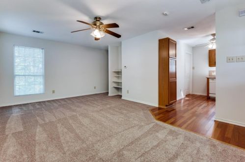 1201 Brookhurst St, Irving TX 75061-5451 exterior