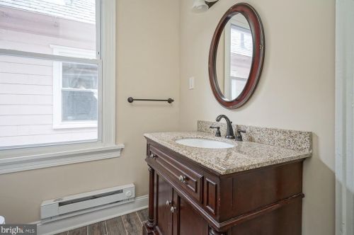 114 Ctr St, Camden NJ 08109-2201 exterior