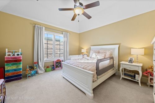 540 Kenilworth Ave, Elmhurst IL 60126-4445 exterior