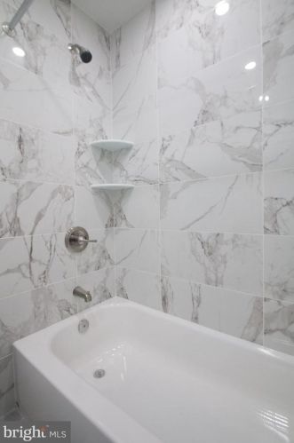 1034 Jackson St, Philadelphia PA  19148-3011 exterior