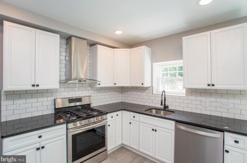 5809 Ditman St, Philadelphia PA 19135-4043 exterior