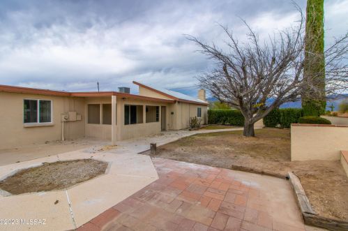 9022 5th St, Tucson AZ  85710-3044 exterior