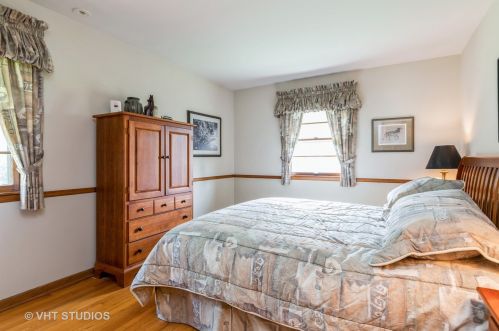 4811 Strong Rd, Bull Valley IL 60014-4560 exterior