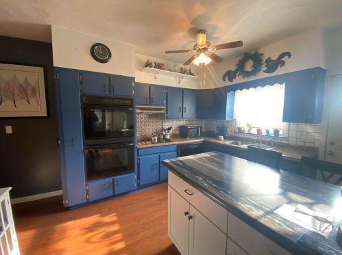 225 Jefferson St, Lowell MI 49331-1120 exterior