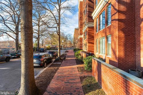 955 26th St, Washington DC  20037-2009 exterior