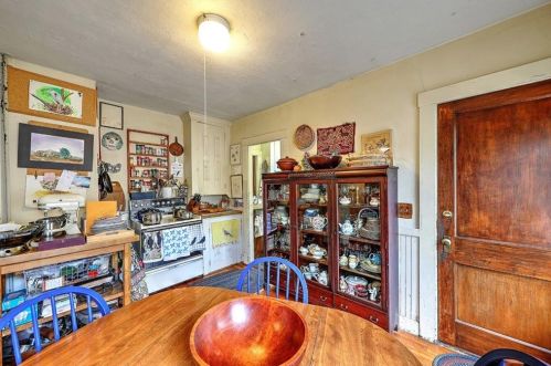 199 Rochambeau Ave, Providence RI 02906-1909 exterior