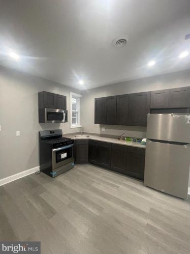 6217 Chestnut, Philadelphia PA 19104-3120 exterior