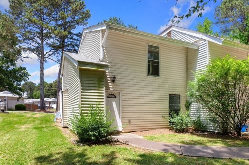 4406 Idlewood Ln, Tucker GA 30084-6454 exterior