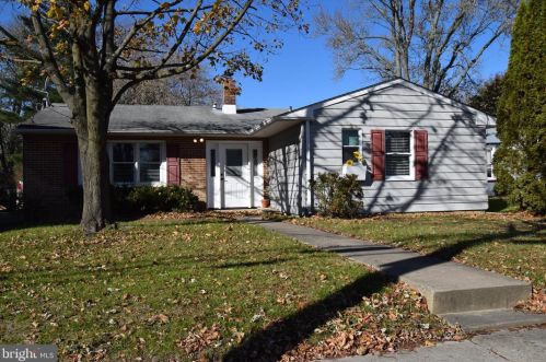 336 Main St, Pilesgrove NJ  08098-1309 exterior