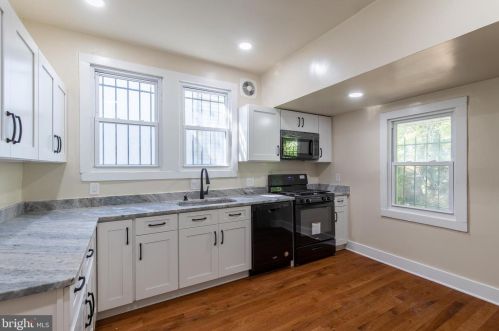 1611 25th St, Washington DC 20020-5361 exterior