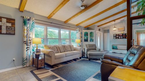 2471 Shell Ave, Fort Pierce FL  34952-6857 exterior