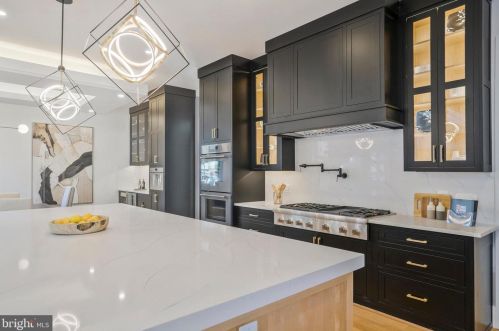 1520 Brookhaven Dr, Mc Lean VA  22101-4127 exterior