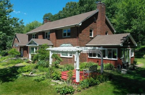 78 Blue Ridge Dr, Manchester, CT 06040-6816