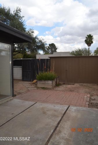 5701 Glenn St, Tucson AZ 85716-2236 exterior