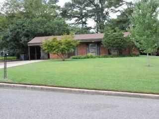 2148 Chapel Hill Rd, Birmingham, AL 35216-5154