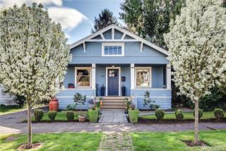 557 72nd St, Seattle WA  98103-5130 exterior