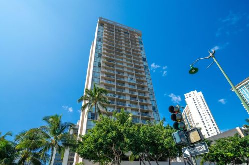 1925 Kalakaua Ave, Honolulu HI  96815-1827 exterior