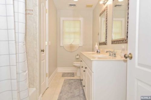 57 Boonton Ave, Kinnelon NJ  07405-2941 exterior